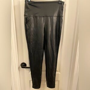 Black Zenana faux leather Women's Pants Sz M EUC